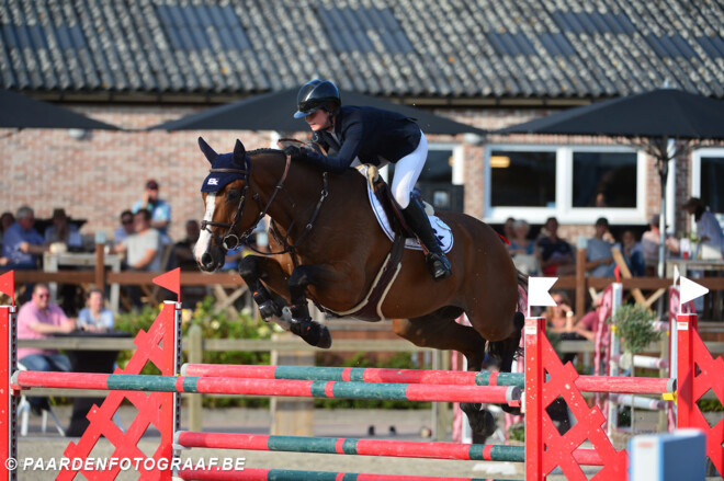 Emilie Conter direct in de prijzen in openingsrubriek van Madrid!