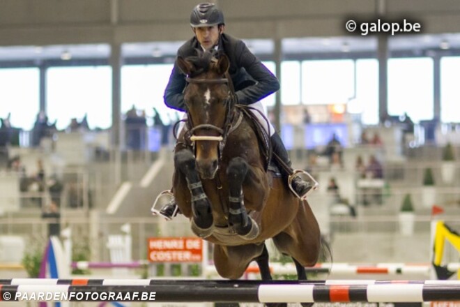 Arroyave wint, Vereecke op het podium
