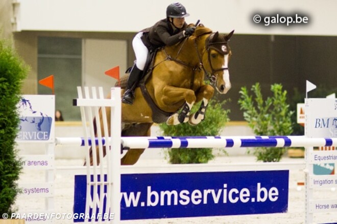 Jemma Kirk wint het 1m35 in Opglabbeek