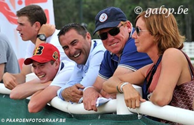Eerste manche landenwedstrijd Juniors Magna Racino