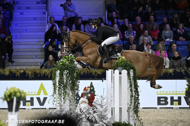 Top 10-klassering voor Stéphanie Andries in de CSI4* GP van Vejer