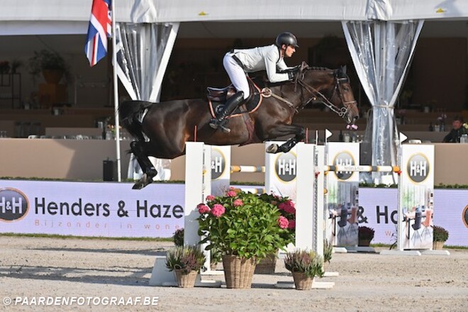 N. Philippaerts 4de in CSI2* GP van Samorin