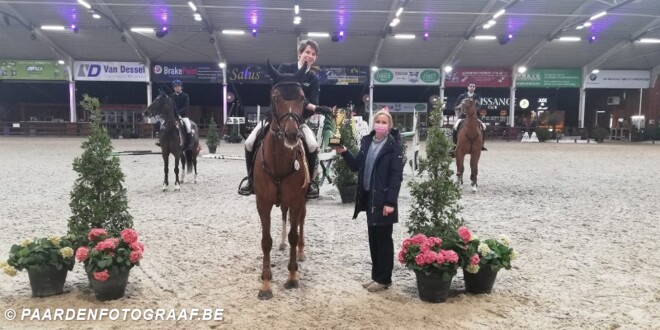 Thibeau Spits start met een overwinning!