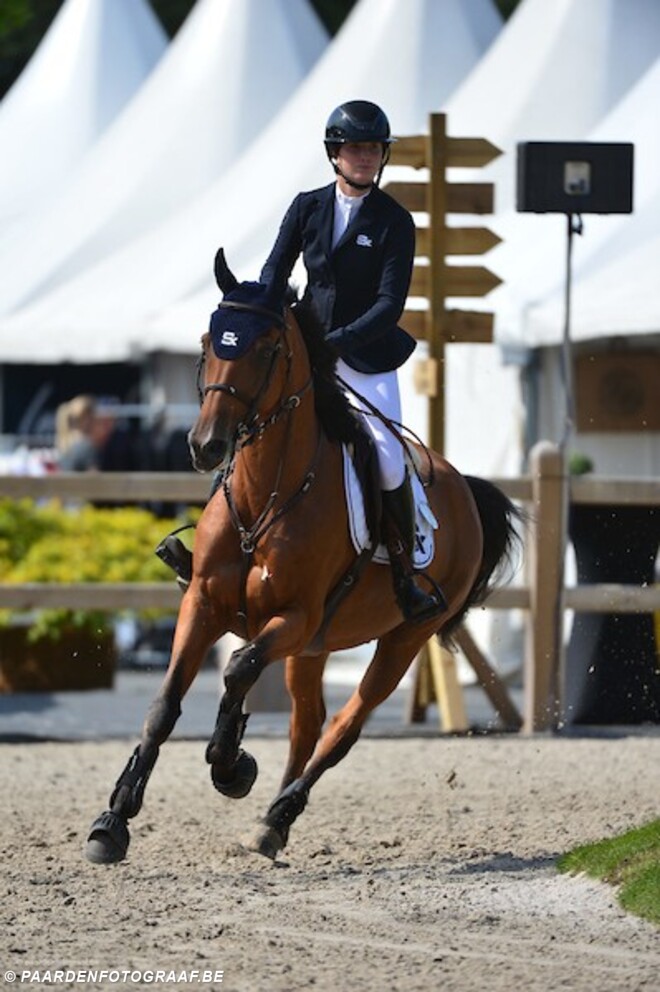 Ook Emilie Conter wint in het Azelhof!