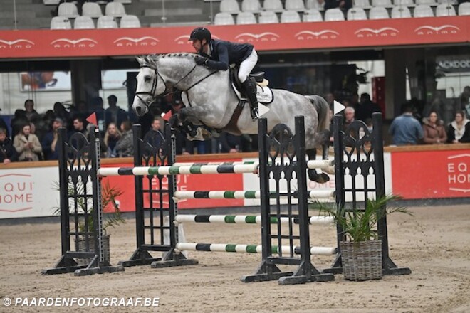 Tom Verduyn wint de vierde manche voor 7j!