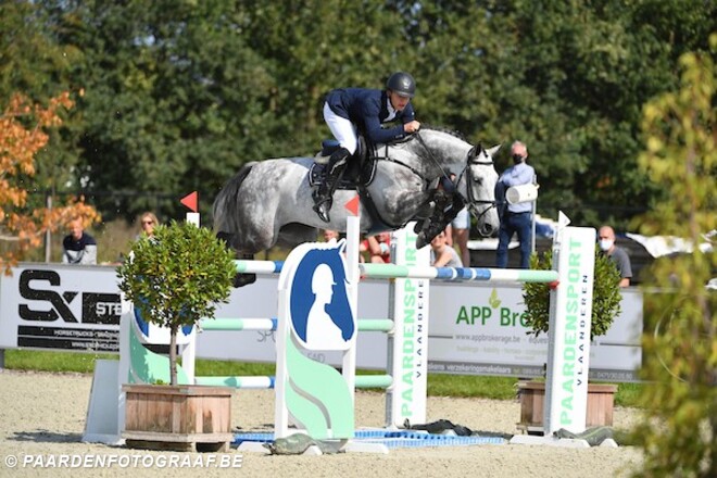 Tristan Guisson springt op het podium!