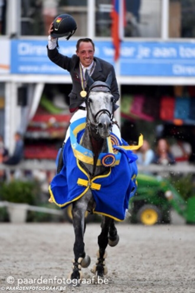 Think Twice 111 Z ook wereldkampioen