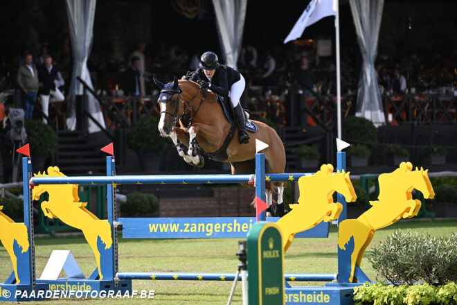 Emilie Conter snelt opnieuw naar winst in Ocala
