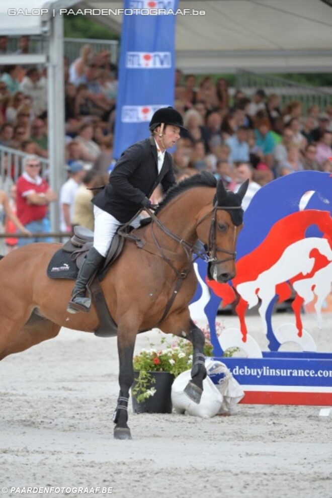 Joe en Robert Whitaker winnen GP's