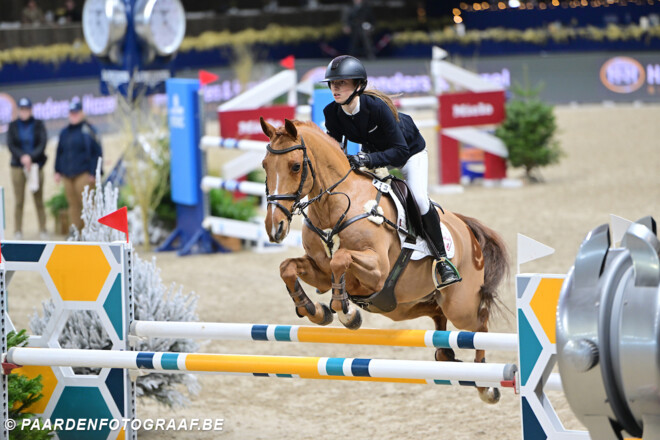 Laure Tijskens overklast de concurrentie in de CSIP GP!