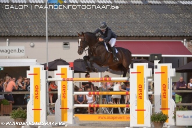 Karline en Fantomas derde in 1.50m Paderborn