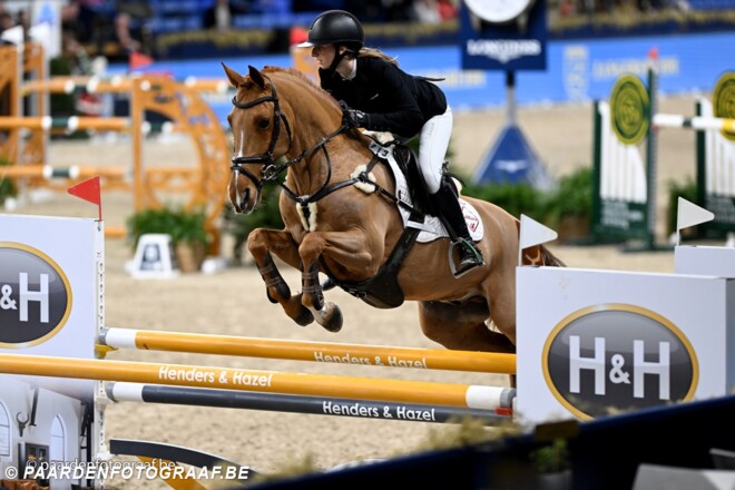Laure Tijskens springt naar brons in de FEI Jumping Ponies’ Trophy finale!