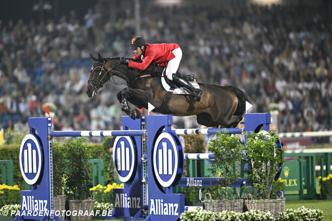 Nicola Philippaerts scoort top 10-klassering in de LGCT Grand Prix van Parijs