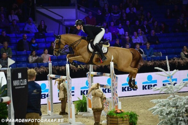 Anthony Philippaerts neemt de leiding!