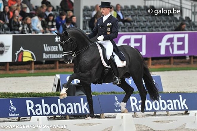 Totilas haalt nu 82 procent, wint GP Special