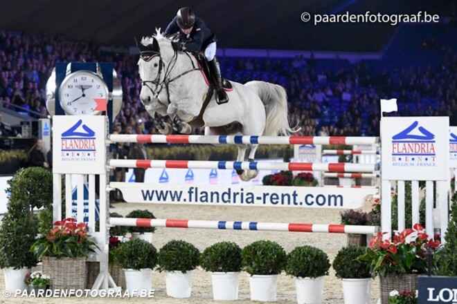 JM17: Michael Whitaker springt als enige 2m!