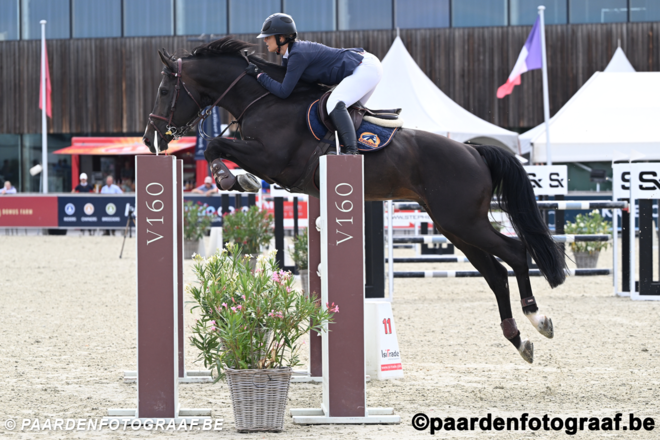 Sylvie Morrier wint klasse 6 GT
