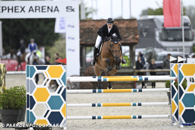 Thibault Philippaerts verzekert ochtendwinst in Oliva