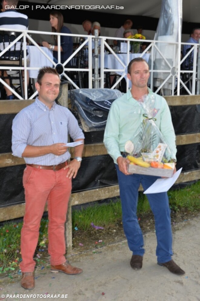 BWFA verpulvert record