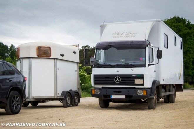 Paardencamion en trailer te koop!