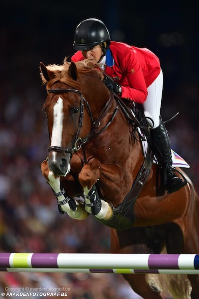 Darry Lou verhuist naar Jennifer Gates!