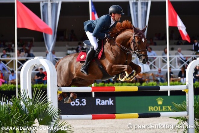 Indrukwekkende Simon Delestre wint WB Lyon!