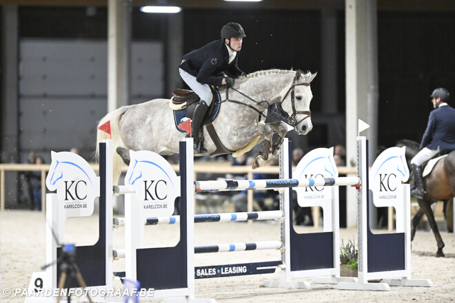 Arno Boon en Raython AB zijn de winnaars bij de 7-jarige hengsten