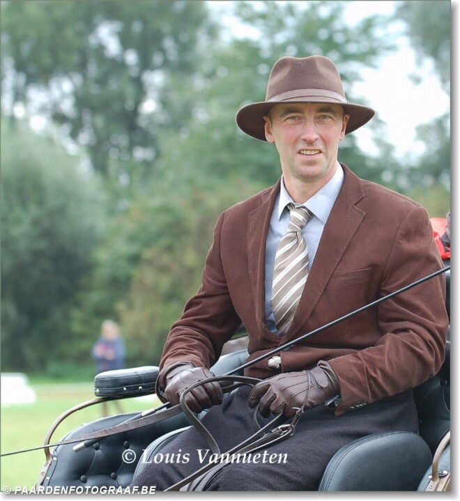 Signy CAI, Wenny Vanhee wint dressuur