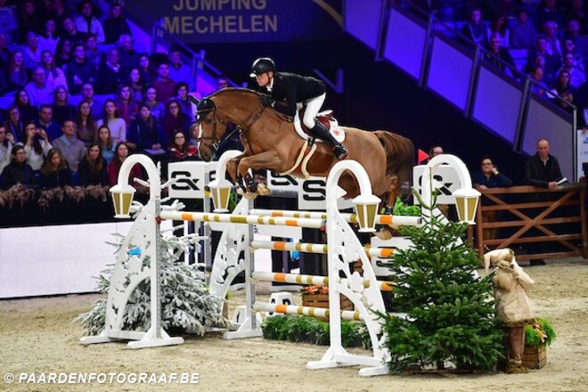 Jérôme Guery op het podium in CSI2* GP Oliva