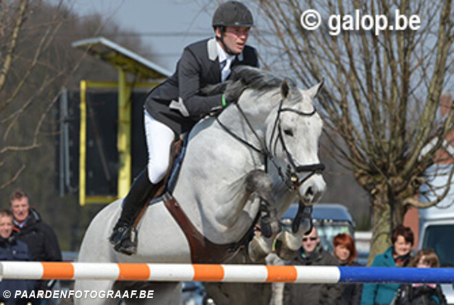 Halfbroer Mylord Carthago wint in Sancourt