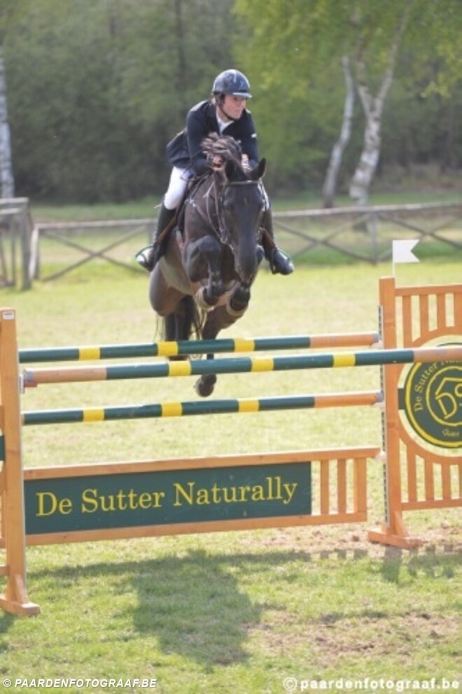 Lons Le Saunier: Van Paesschen wint 1.50m