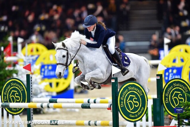 Aline Sercu 5de in de Jumping Ponies Trophy!