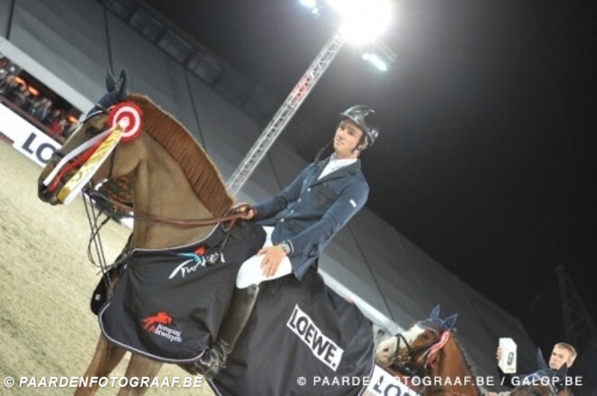 Van Paesschen outstanding in Hulsterlo