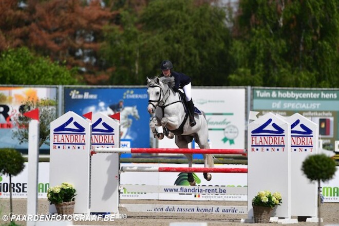 Louise Ameeuw 2de in de CSI1* GP van Parijs!