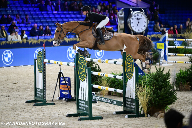 Ann Carton-Grootjans schittert op het podium in Valkenswaard