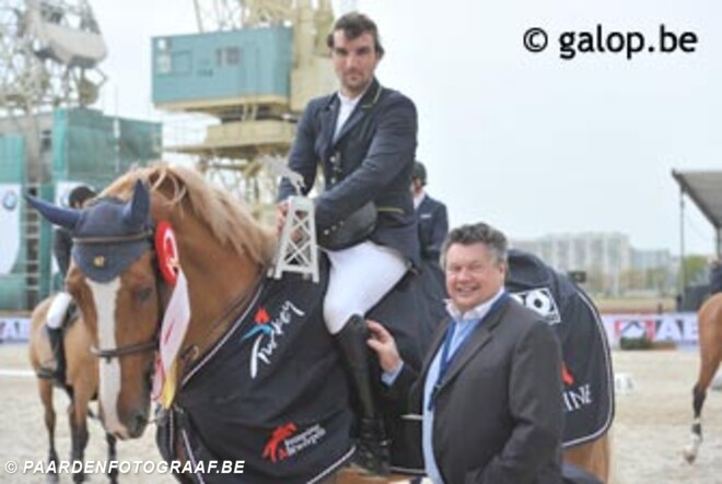 Sven Van Dijck start sterk op Jumping Antwerpen