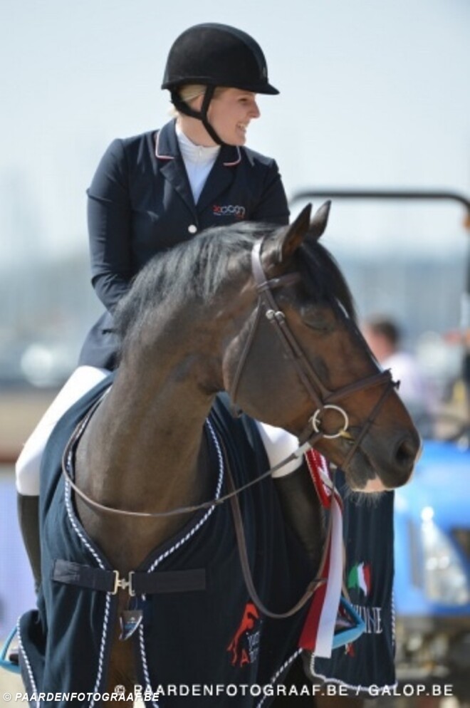 Ines Van Den Bosch wint 1ste proef Antwerpen